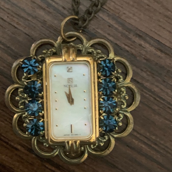 Lenora Dame Beautiful necklace - Picture 7 of 11